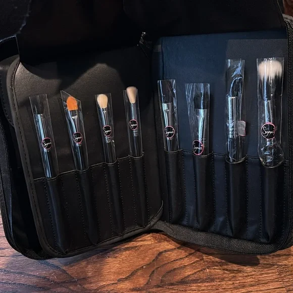 Sigma Premium Kit Professional Brush Collection by Sigma Beauty. - Picture 5 of 5